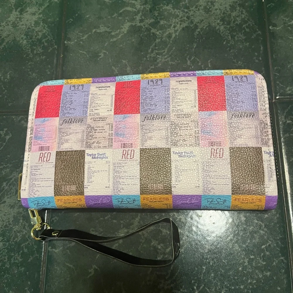 Taylor swift themed wallet.  Never used